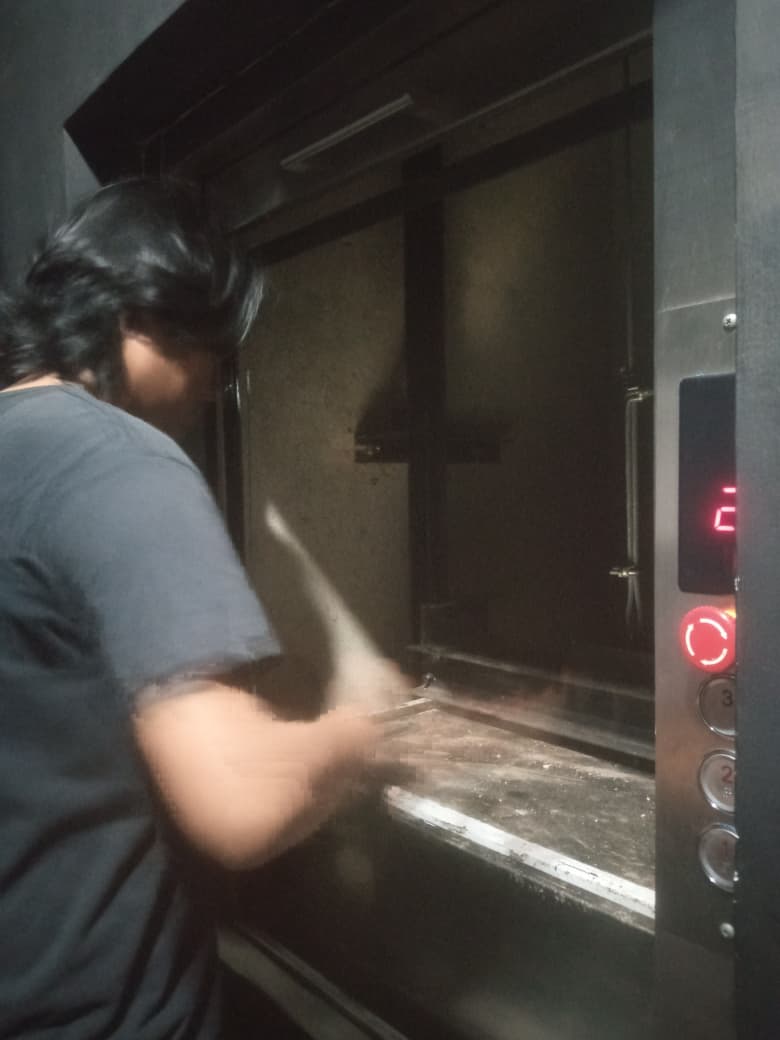 Pemasangan Lift Baru